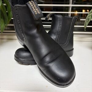 Blundstone Black Leather Chelsea Boots